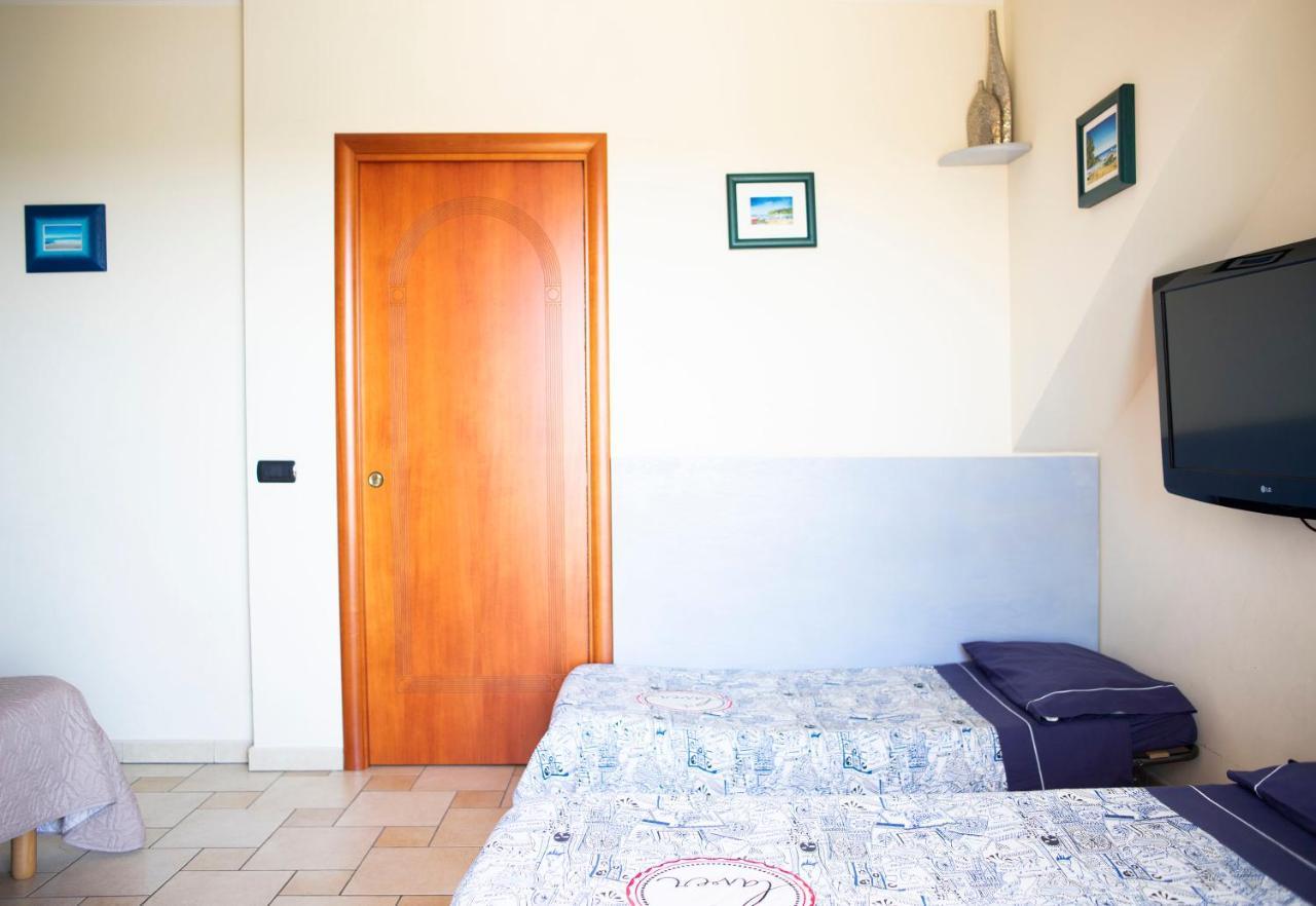 Hotel Il Fenicottero Quartu SantʼElena Exteriér fotografie